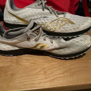 Size 10.5 Women’s Saucony Cross Country Spikes